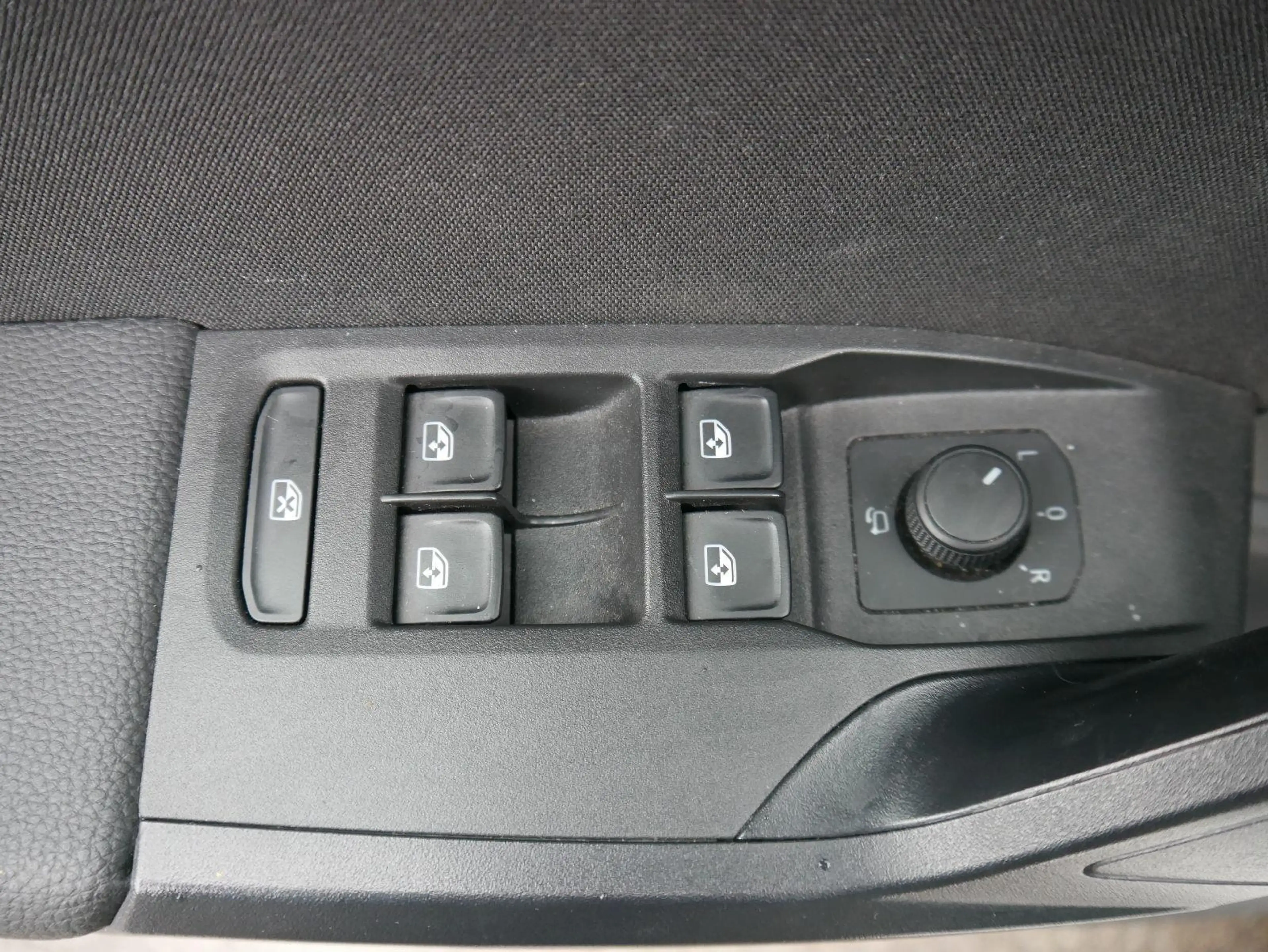 SEAT Ibiza Xcellence 1.0 TSI Xcellence*NAVI*PDC-HI*LED*SHZ... — photo 9