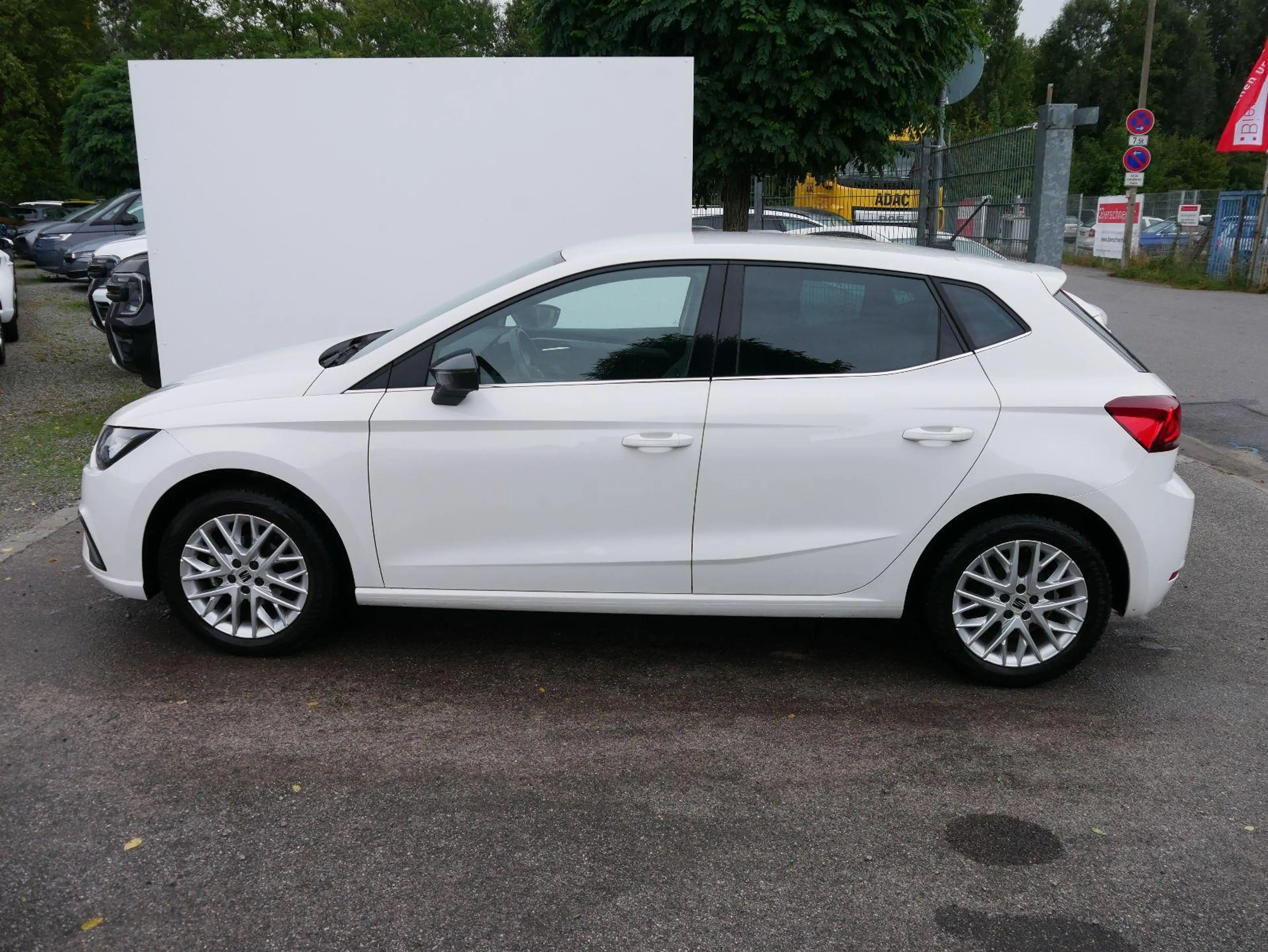 SEAT Ibiza Xcellence 1.0 TSI Xcellence*NAVI*PDC-HI*LED*SHZ... — photo 4