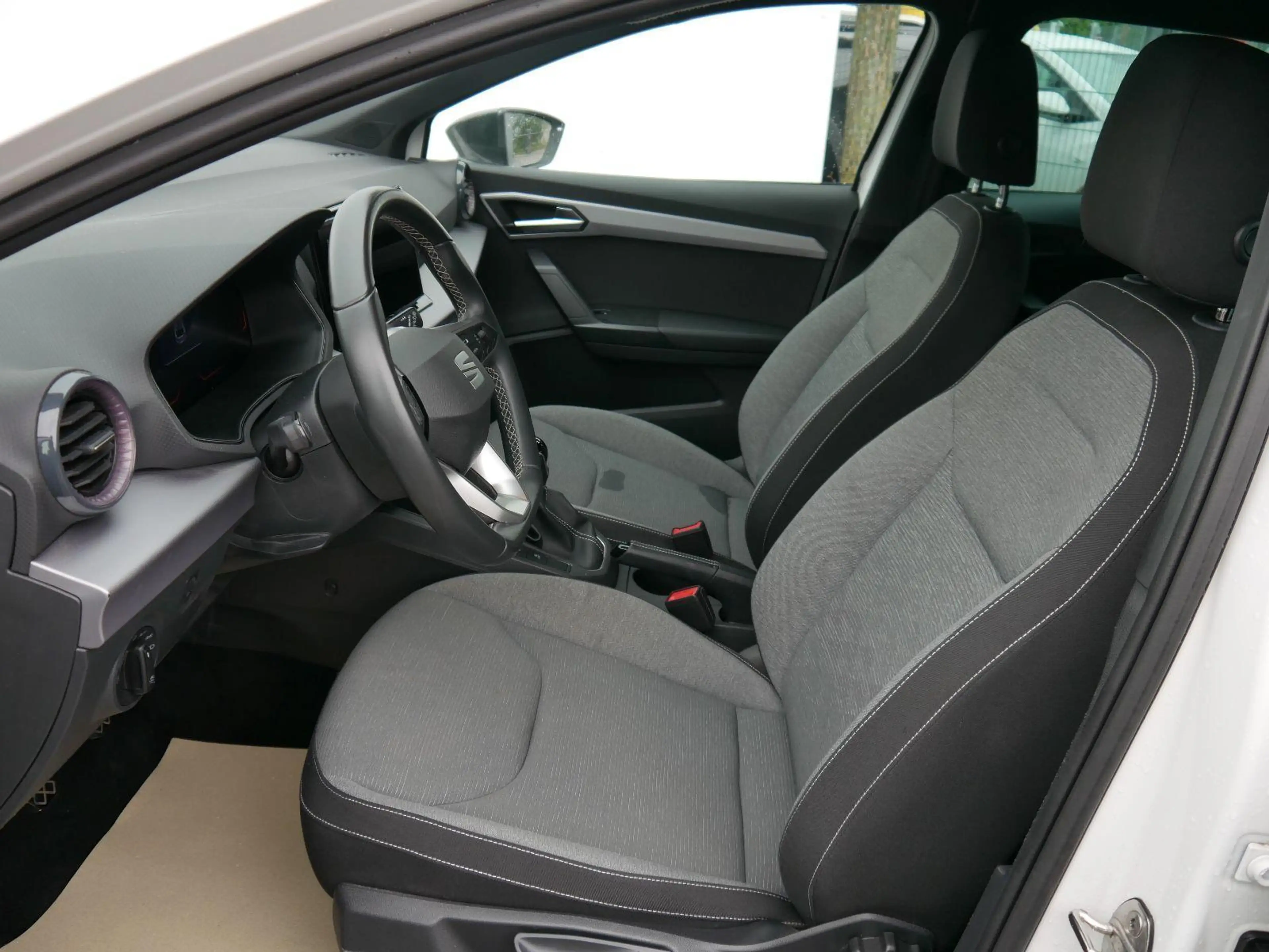 SEAT Ibiza Xcellence 1.0 TSI Xcellence*NAVI*PDC-HI*LED*SHZ... — photo 8