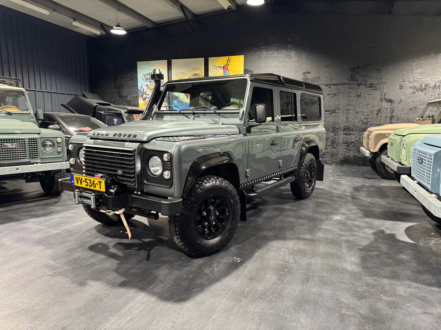 Land Rover Defender 110 16.000km NL auto 1e eig. €74900 excl. BTW Verde - 1