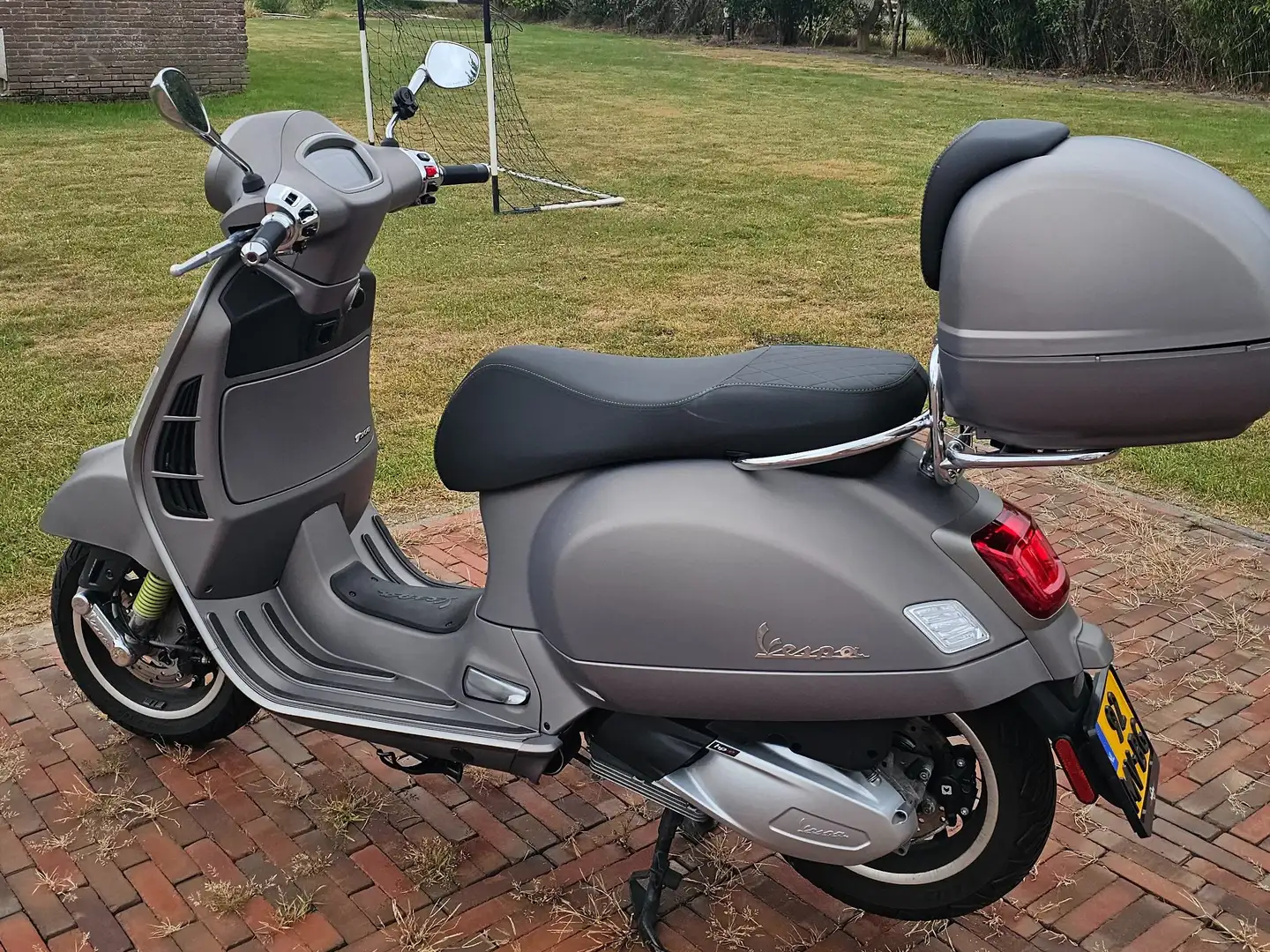 Vespa GTS Super Tech 300 Super tech 300 Gris - 1