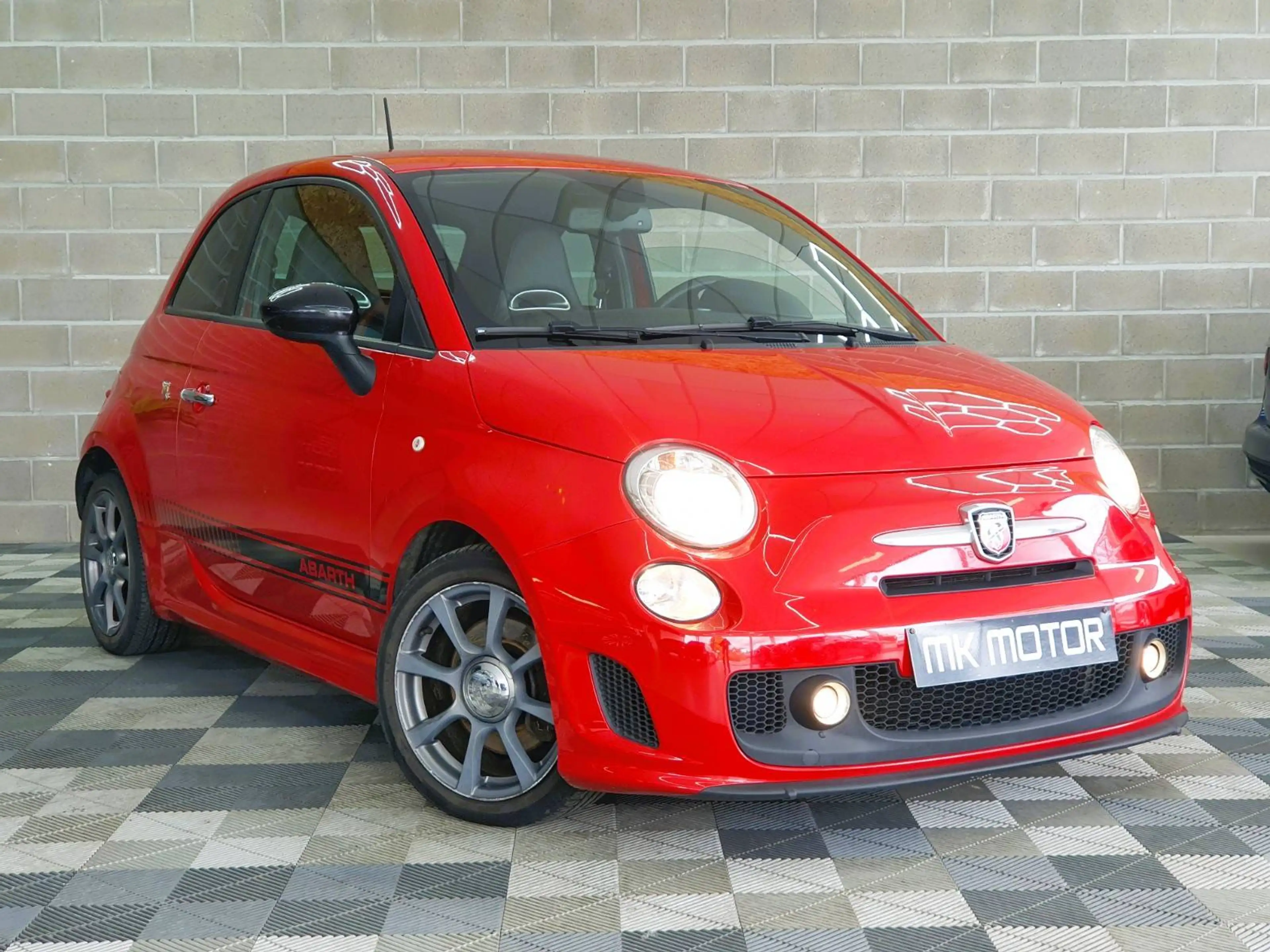Abarth 500 🟢1.4 ESSENCE 135CV — photo 2
