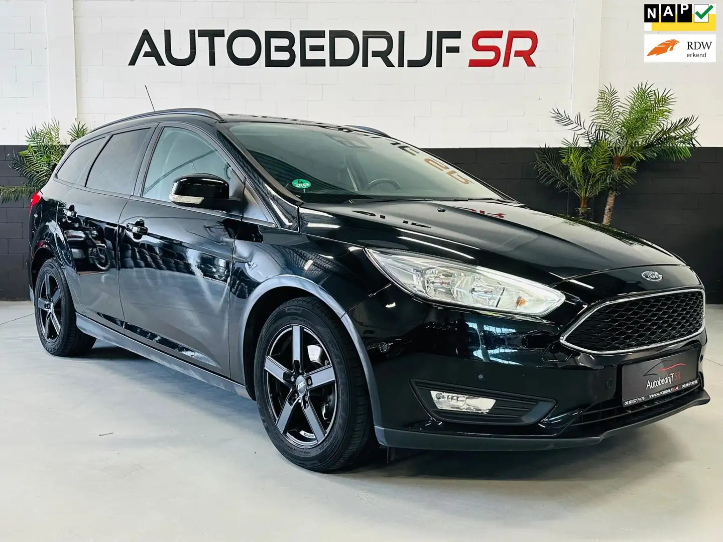 Ford Focus Wagon 1.0 Titanium Automaat! Navigatie! Cruise Con - 1