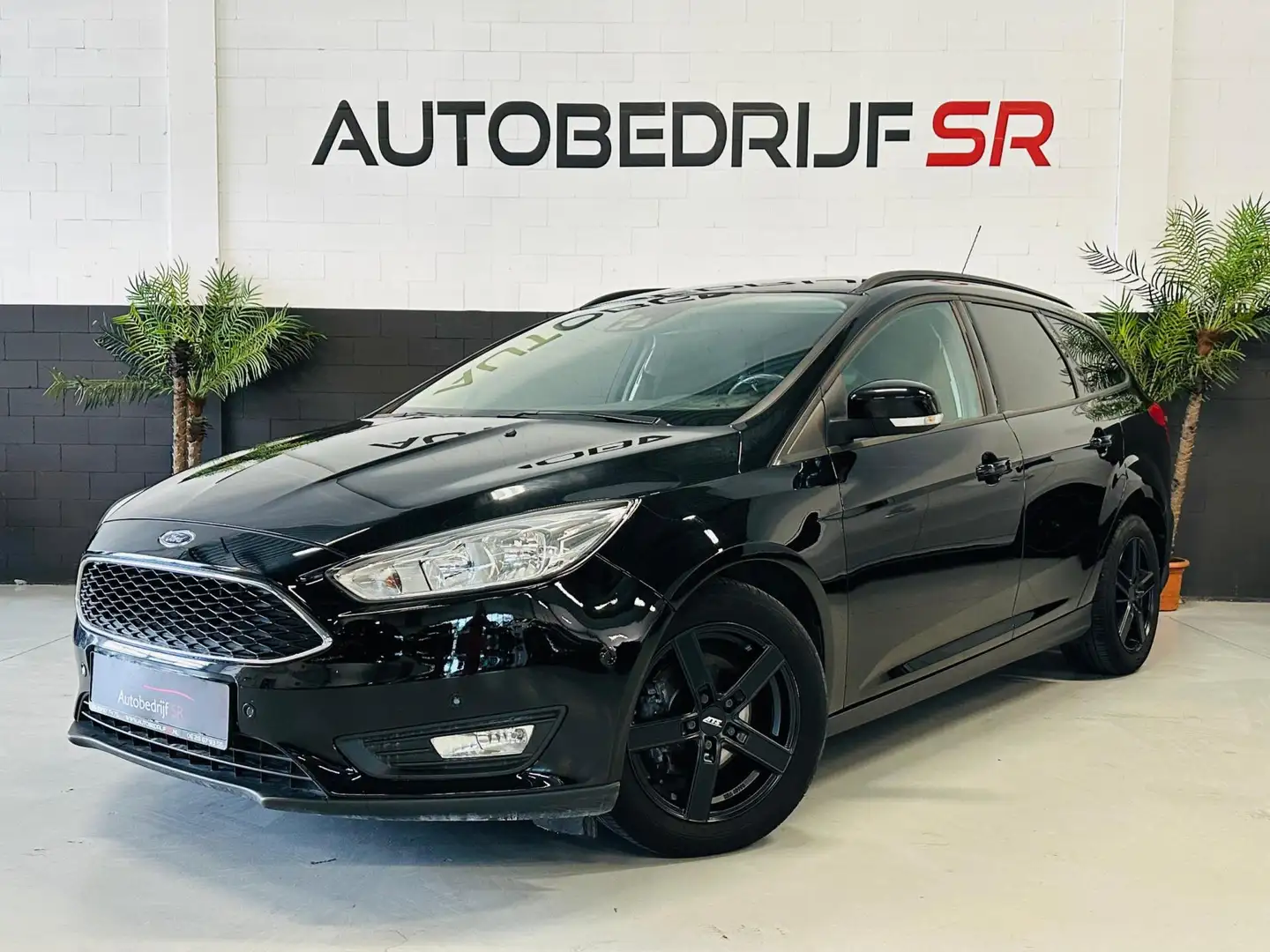 Ford Focus Wagon 1.0 Titanium Automaat! Navigatie! Cruise Con - 2
