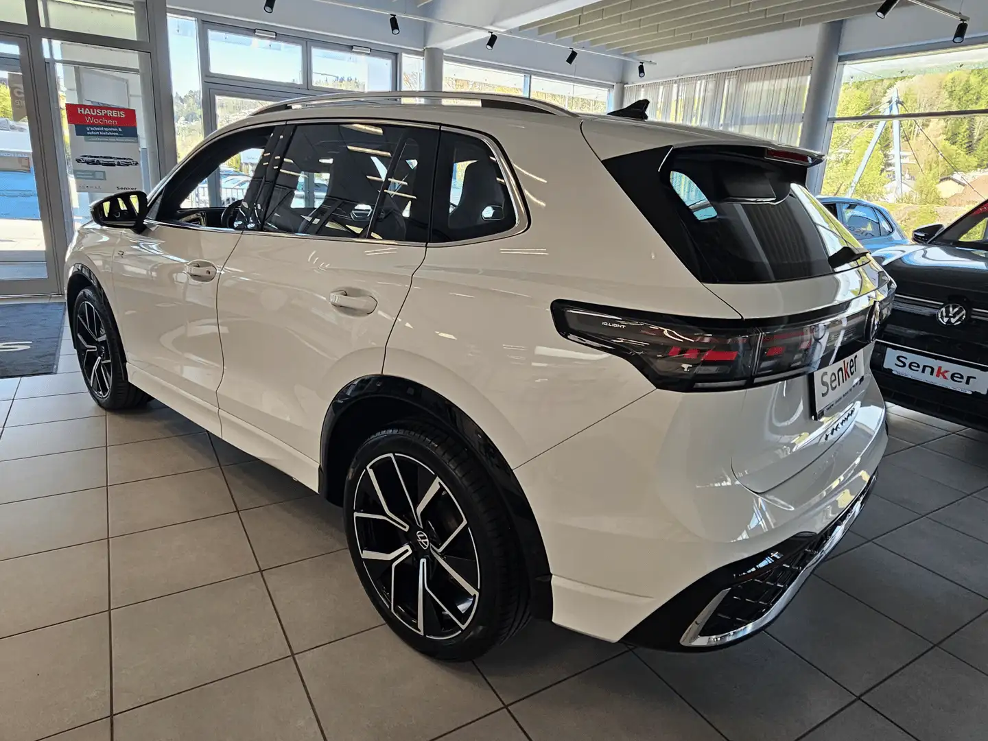 Volkswagen Tiguan R-Line TDI DSG Weiß - 2