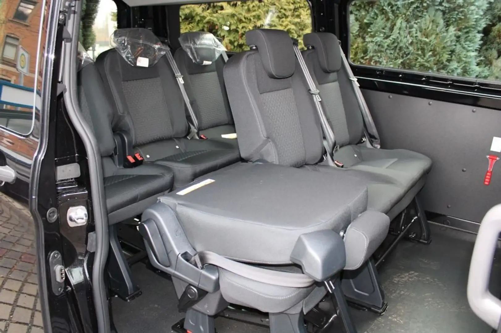 Ford Transit Custom 320 2.0 EcoBlue 130 aut. PL Combi Trend Nero - 2