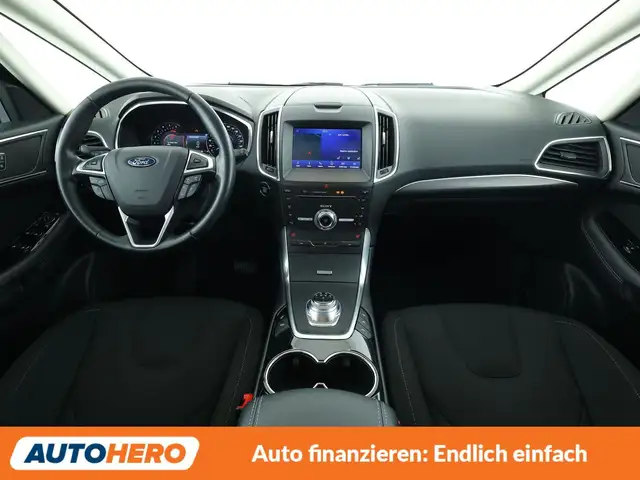 Ford S-Max view 12