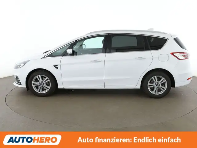 Ford S-Max view 3
