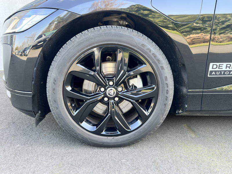Jaguar I-Pace EV400 R-Dynamic SE — photo 8