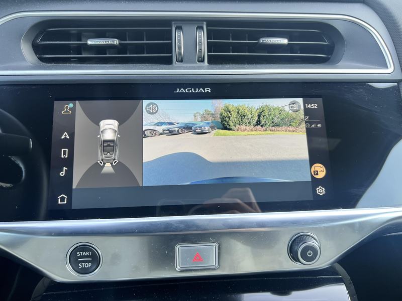 Jaguar I-Pace EV400 R-Dynamic SE — photo 15