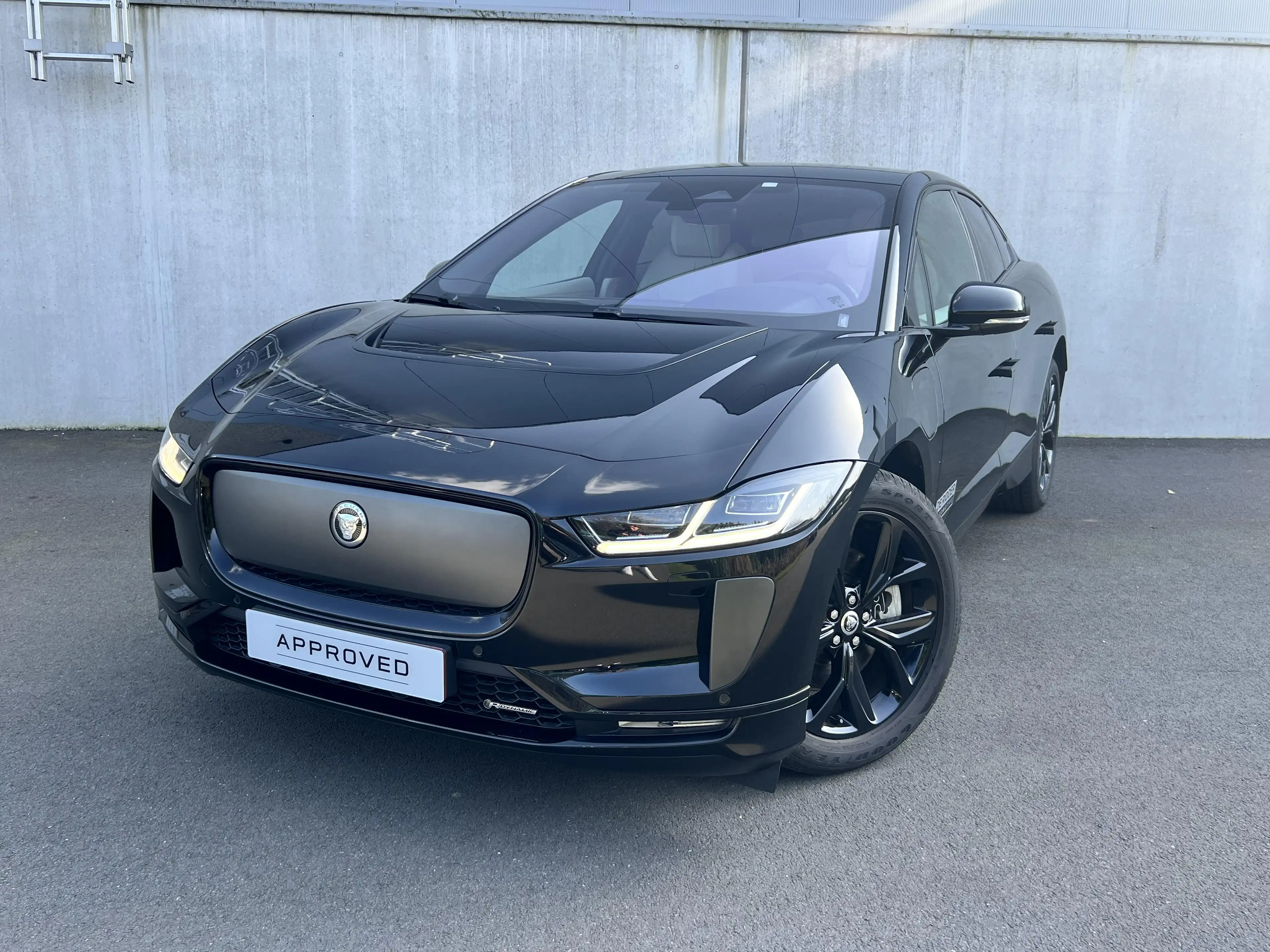 Jaguar I-Pace EV400 R-Dynamic SE