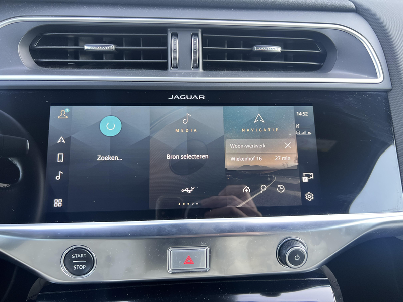 Jaguar I-Pace EV400 R-Dynamic SE — photo 14