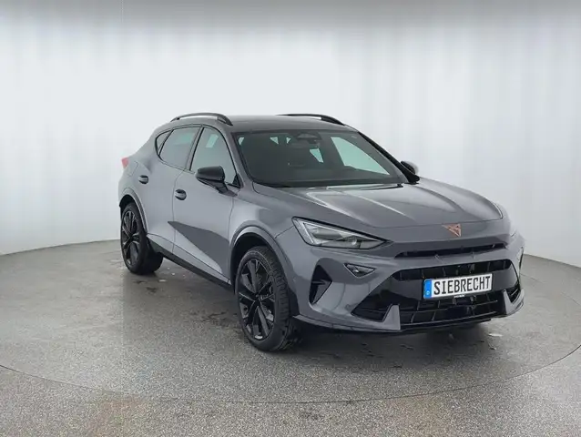 Cupra Formentor view 3