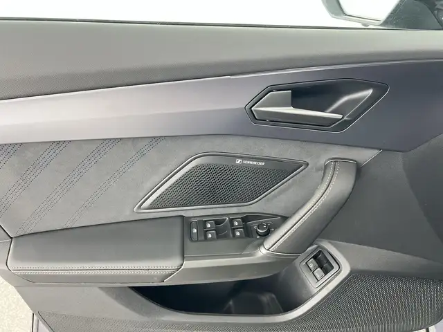 Cupra Formentor view 11