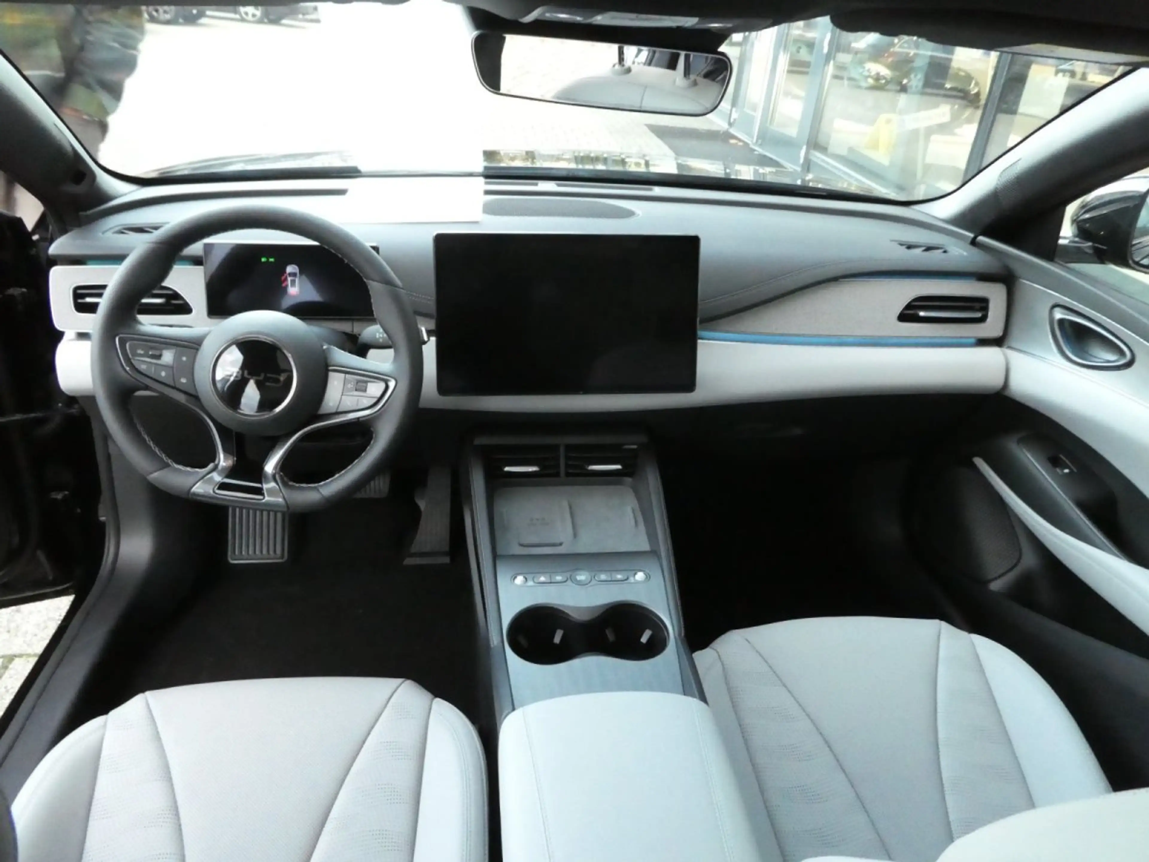 BYD Seal 6 DM-I Touring Comfort *Privacy*Pano*Leder*360Grad* — photo 13