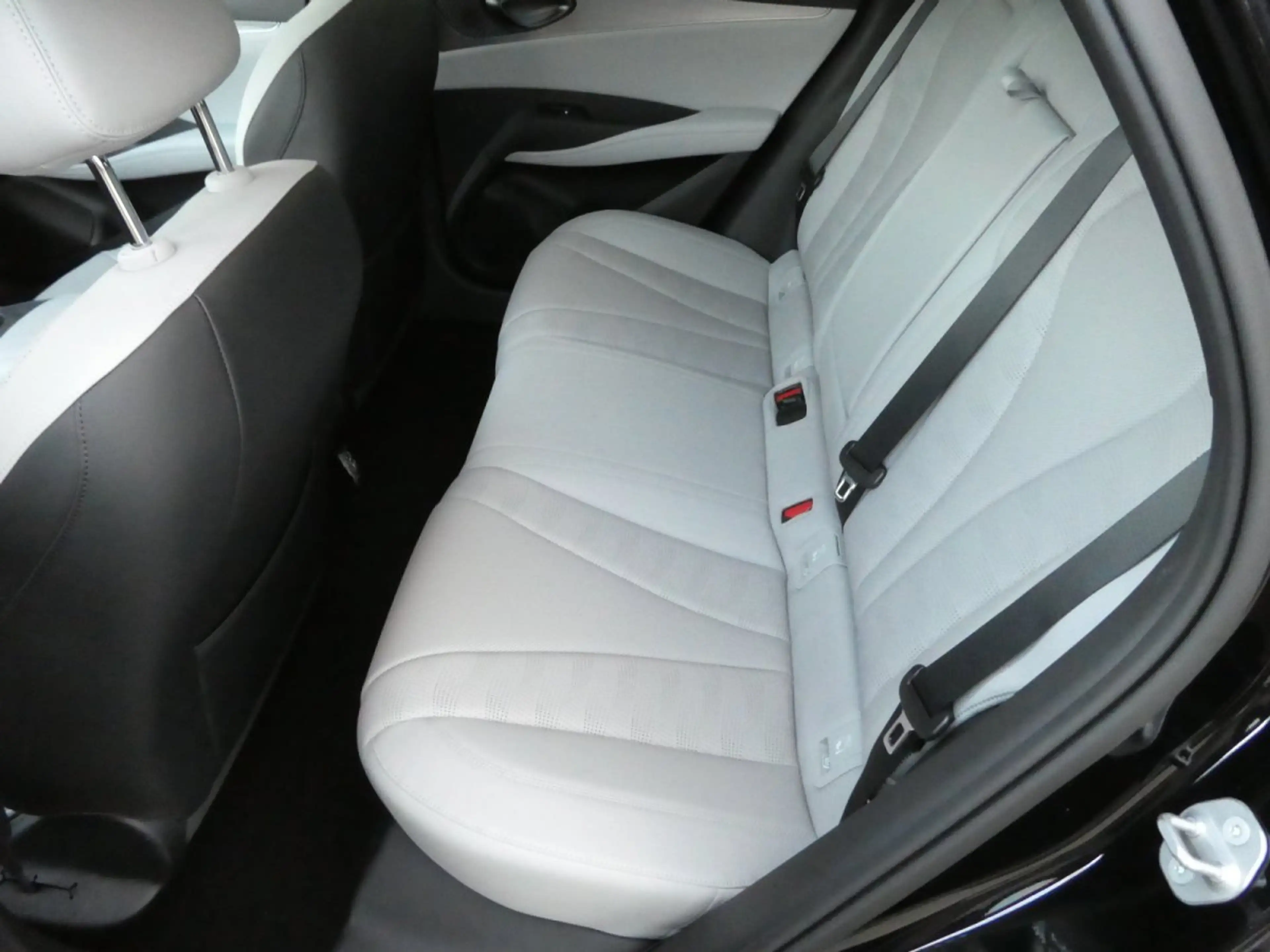 BYD Seal 6 DM-I Touring Comfort *Privacy*Pano*Leder*360Grad* — photo 9