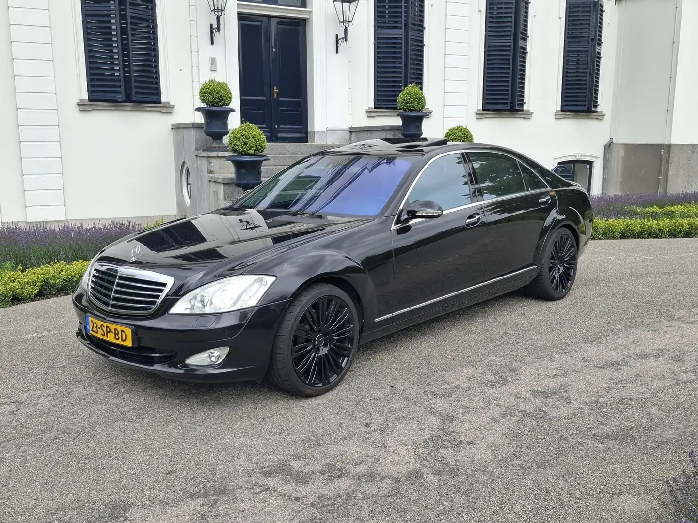 Mercedes-Benz S 500 L. Prestige Plus Zwart - 1