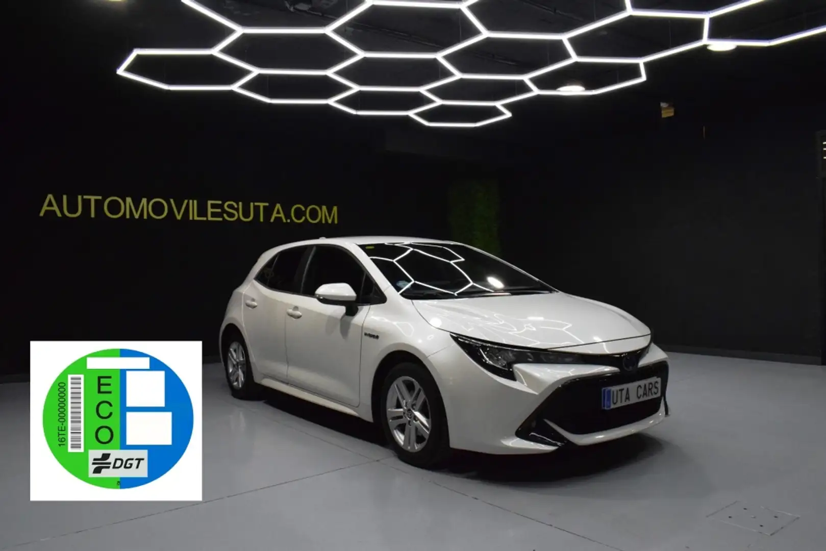 Toyota Corolla 125H Active Tech Blanc - 1