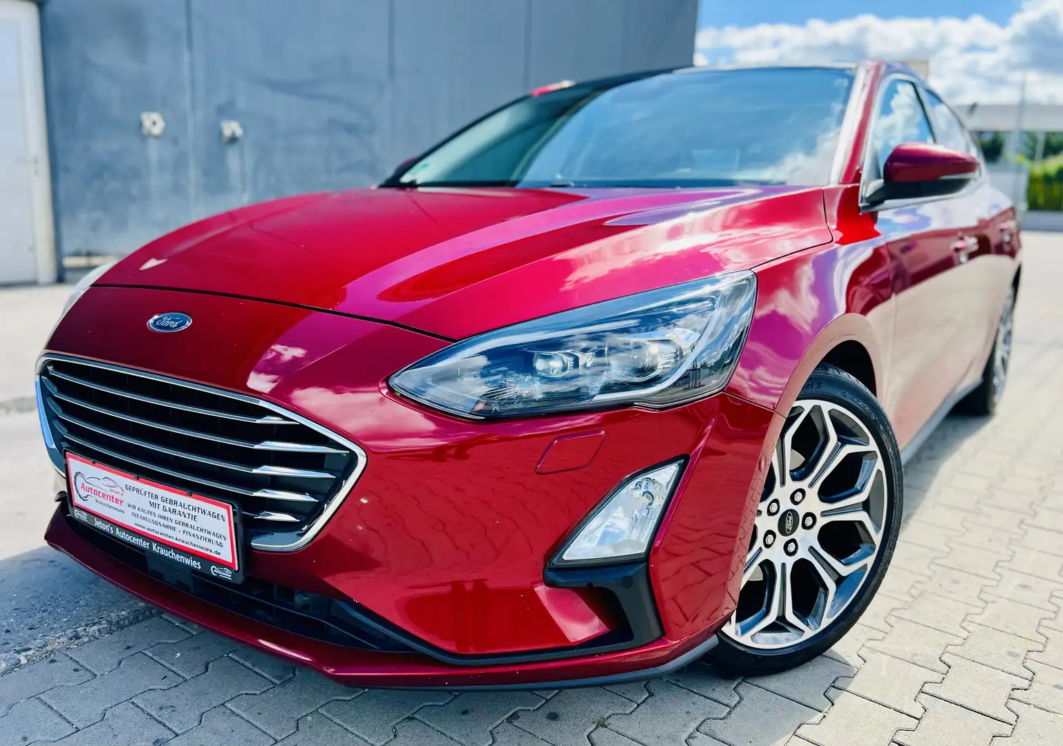 Ford Focus Titanium, TÜV 04/27, KD 04/25, 8fach, Panorama Rood - 1