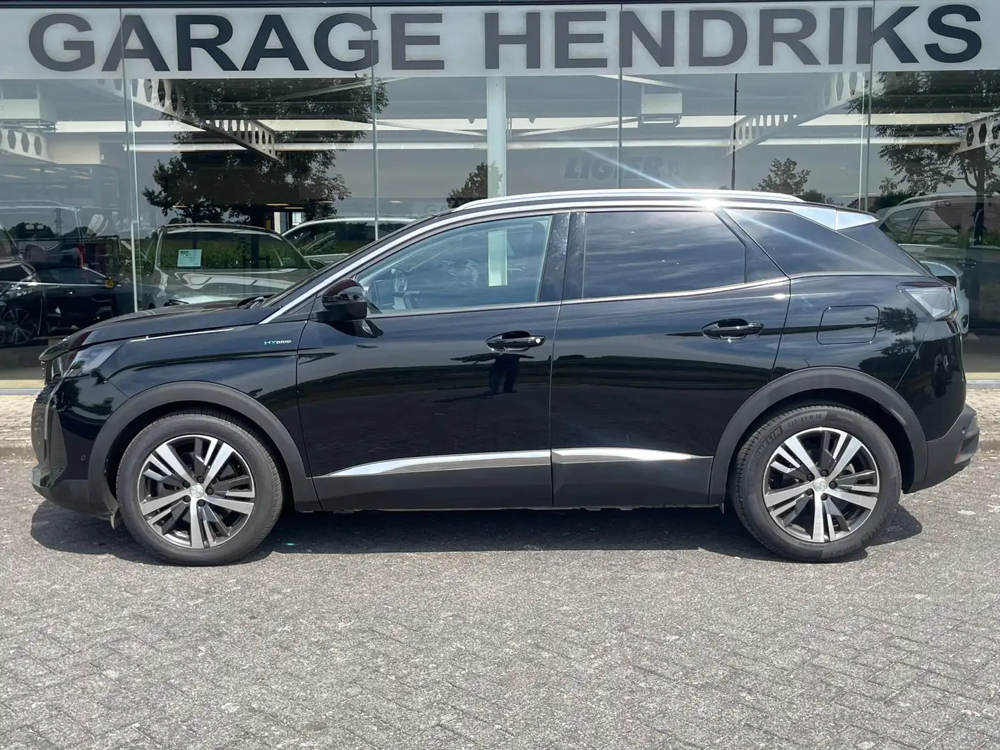 Peugeot 3008 1.6 HYbrid PHEV Allure 225pk Automaat | Navi | LED Zwart - 2