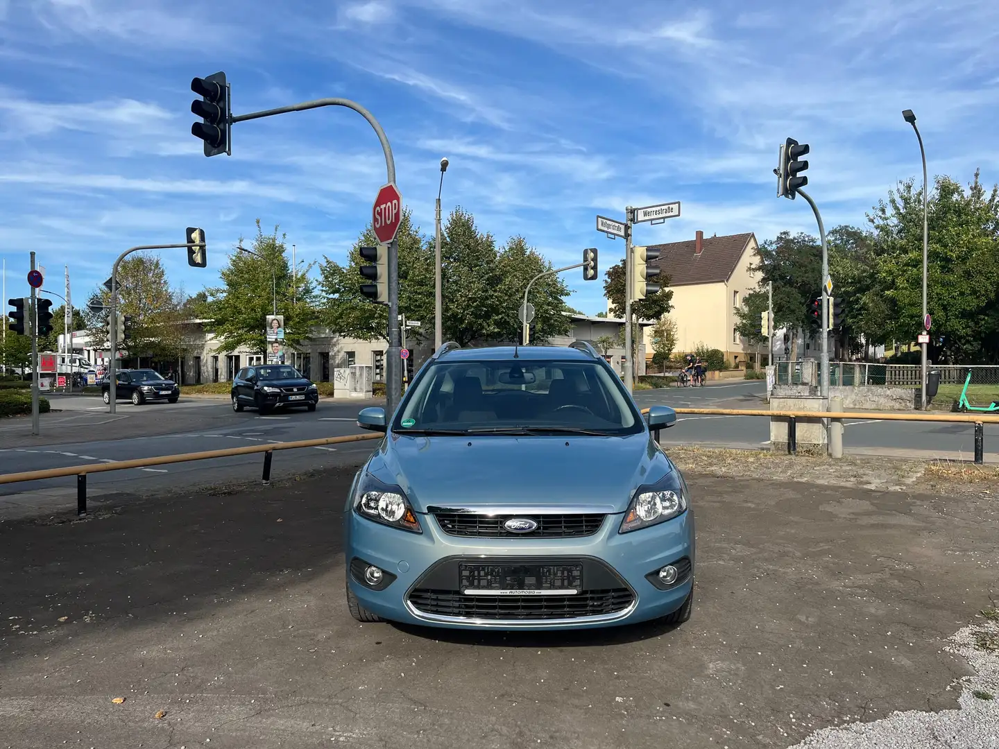 Ford Focus TITANIUM*2-HAND*KLIMAAUTOMATIK*SHZ*TÜV*06/2026* Blau - 2