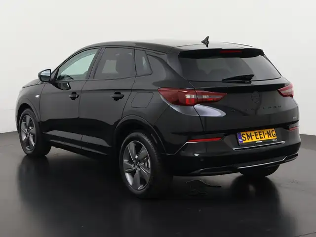 Opel Grandland view 8