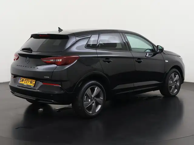 Opel Grandland view 6