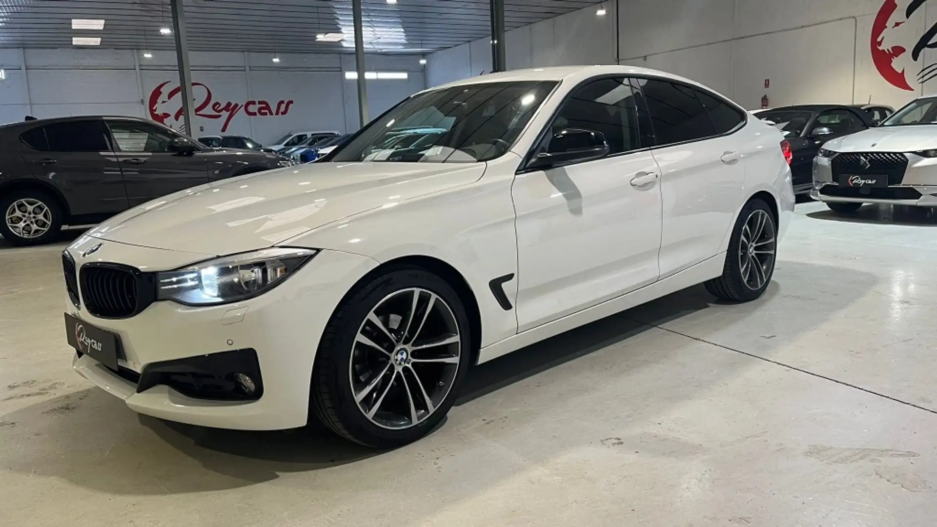 BMW 318 318d Gran Turismo (4.75) Blanco - 1