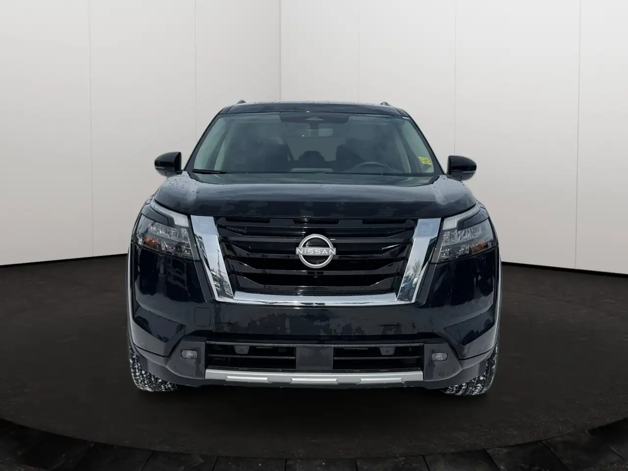 Nissan Pathfinder снимка Nissan Pathfinder