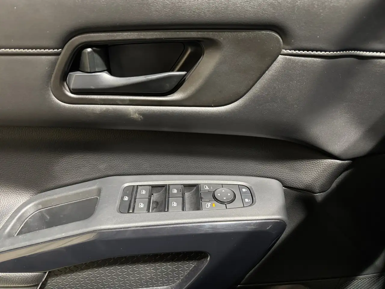 Nissan Pathfinder снимка Nissan Pathfinder