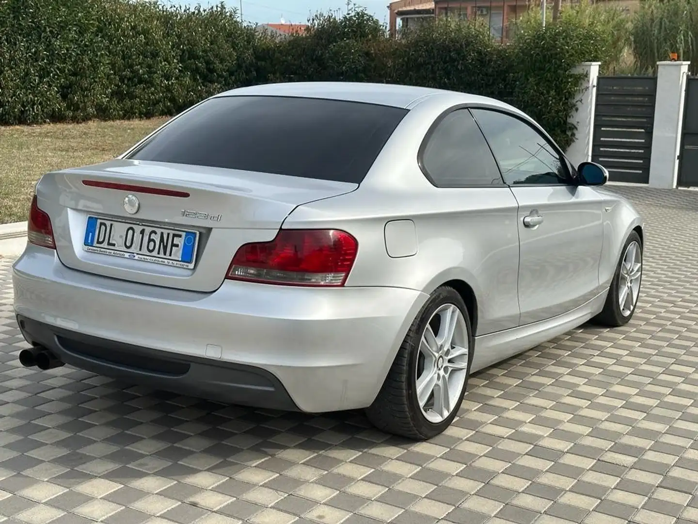 BMW 120 123d Gris - 2