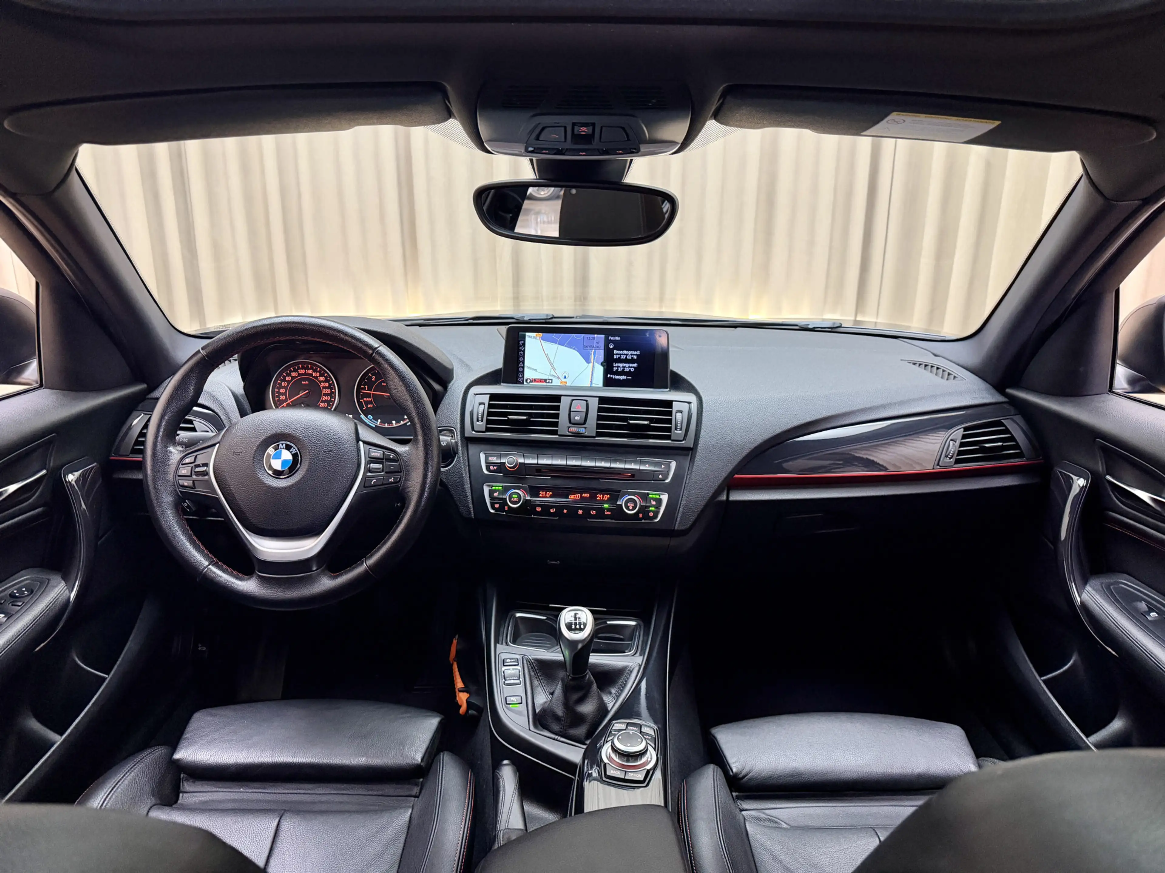 BMW 125 1-serie 125i *Sportline* Leder / Schuif/Kanteldak — photo 2