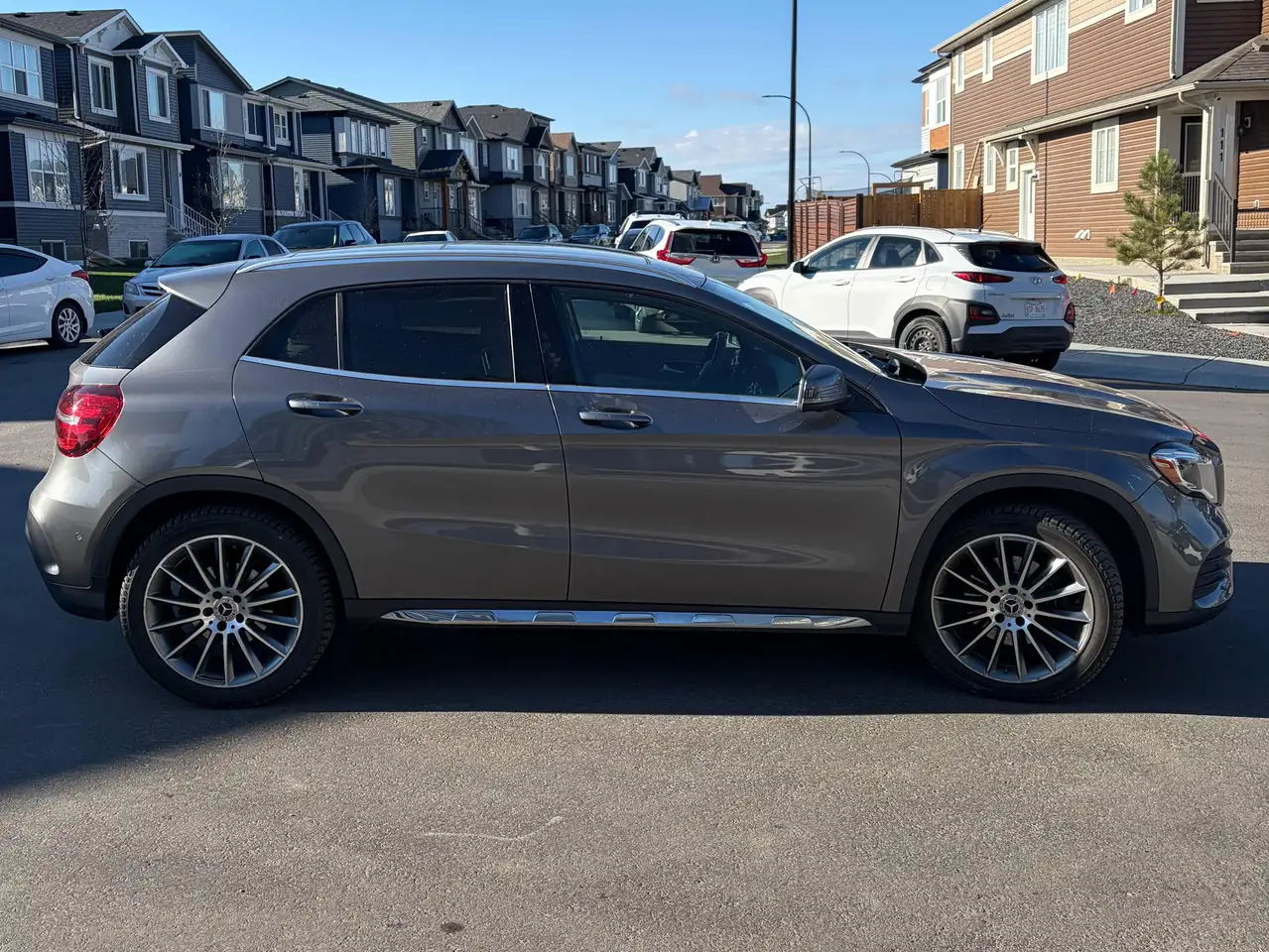 Mercedes-Benz GLA снимка Mercedes-Benz GLA