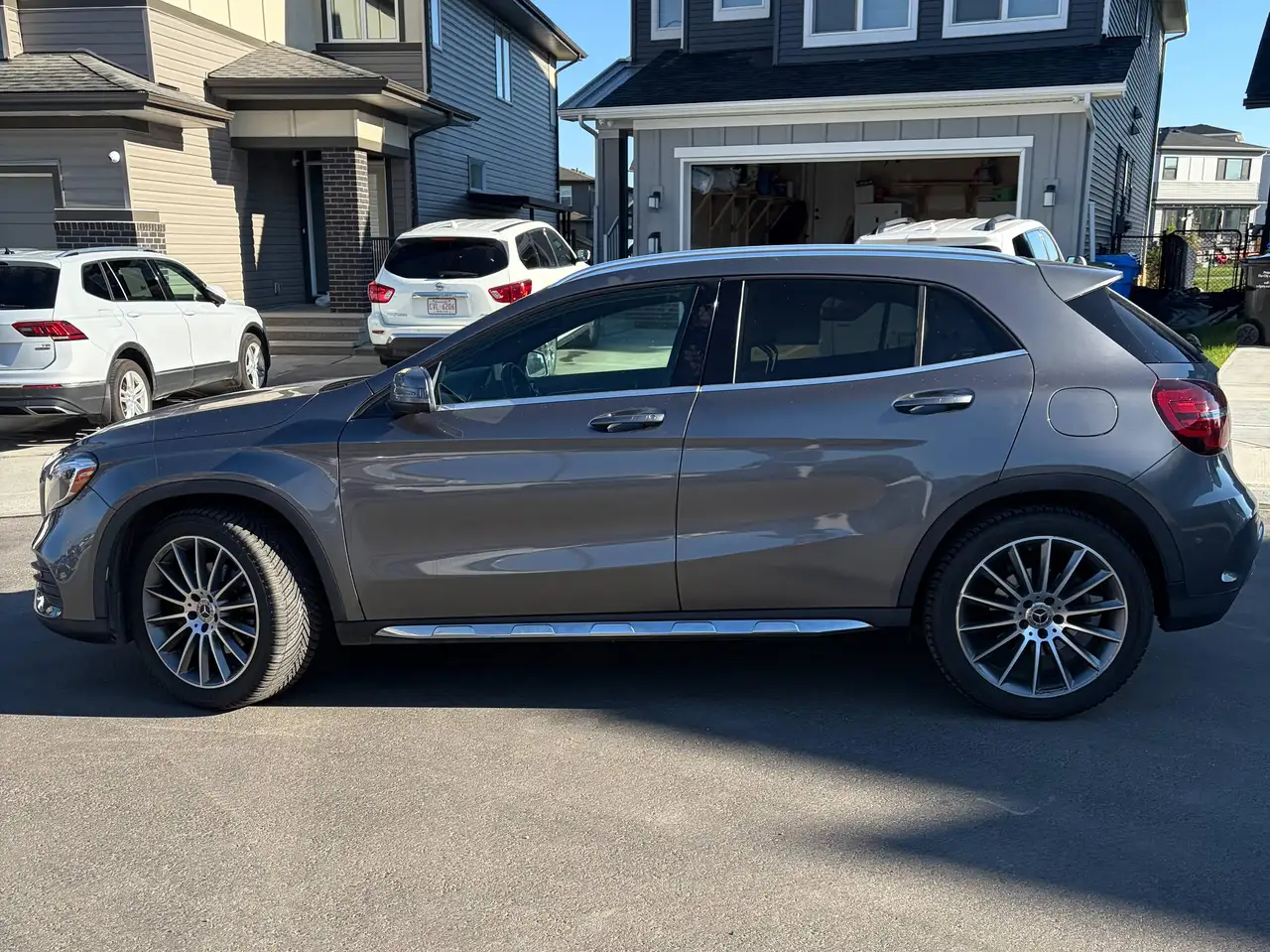 Mercedes-Benz GLA снимка Mercedes-Benz GLA