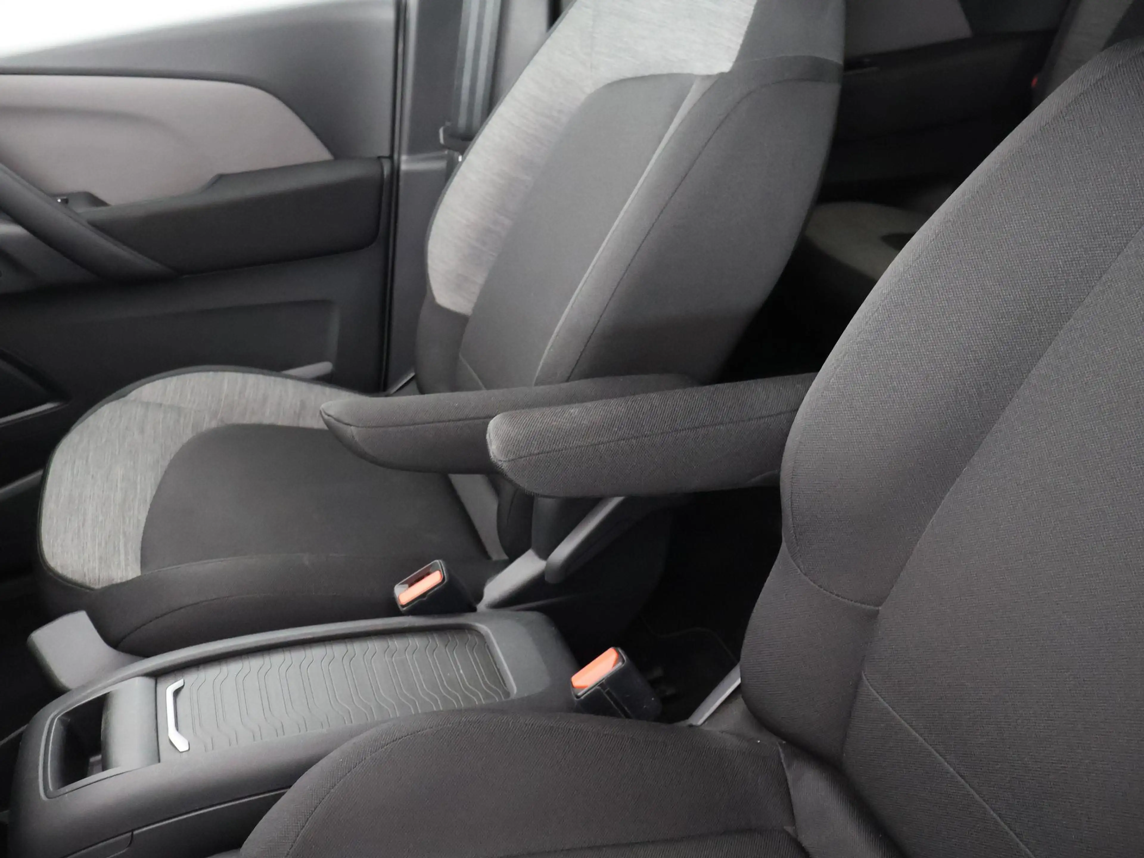 Citroen Grand C4 SpaceTourer 1.2 BUSINESS 7 ZIT AUTOMAAT 130PK GAR.TOT 6/2032* — photo 28