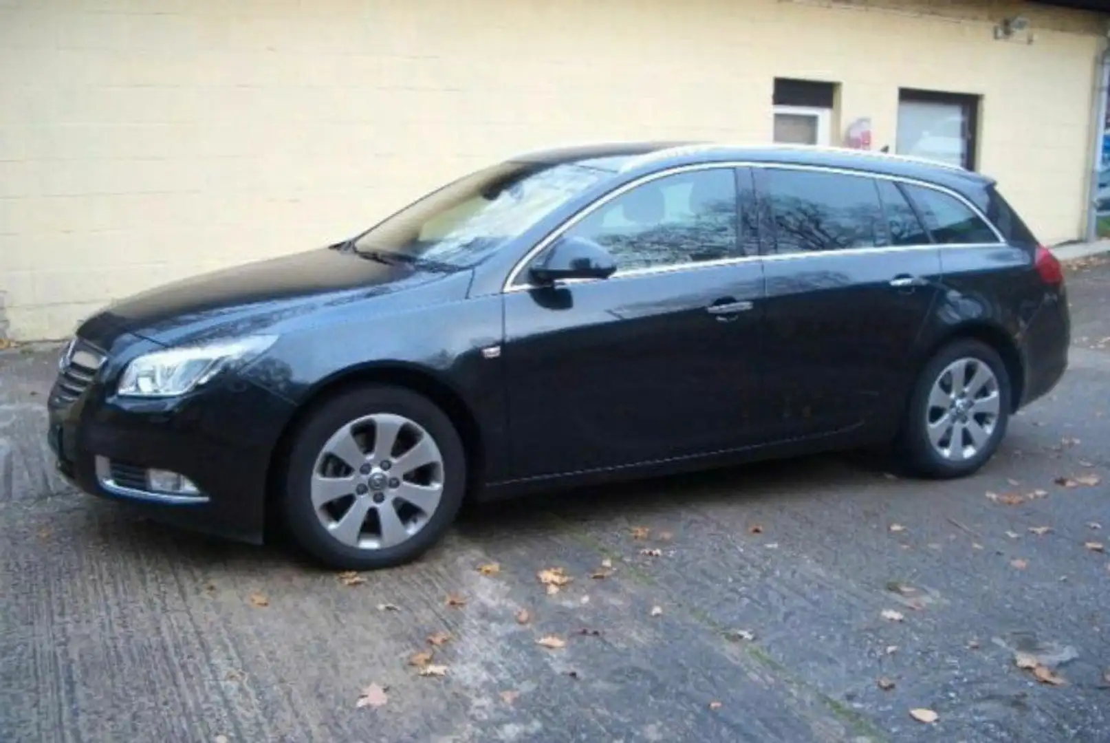 Opel Insignia 2,0 CDTI,Automatik Leder,Navi, Xenon Schwarz - 2