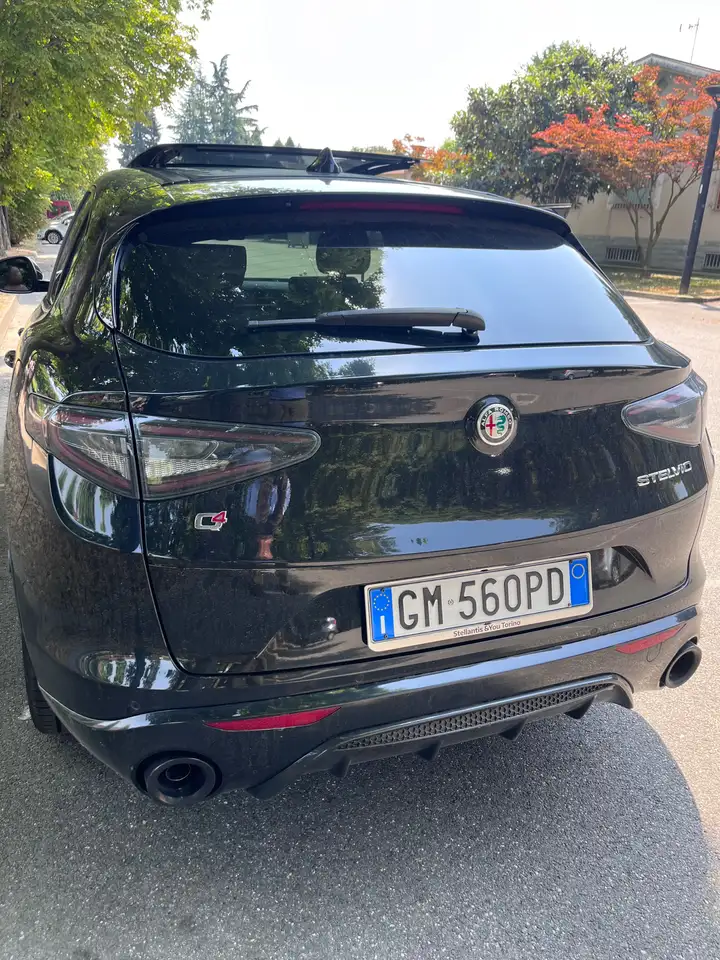 Alfa Romeo Stelvio 2023