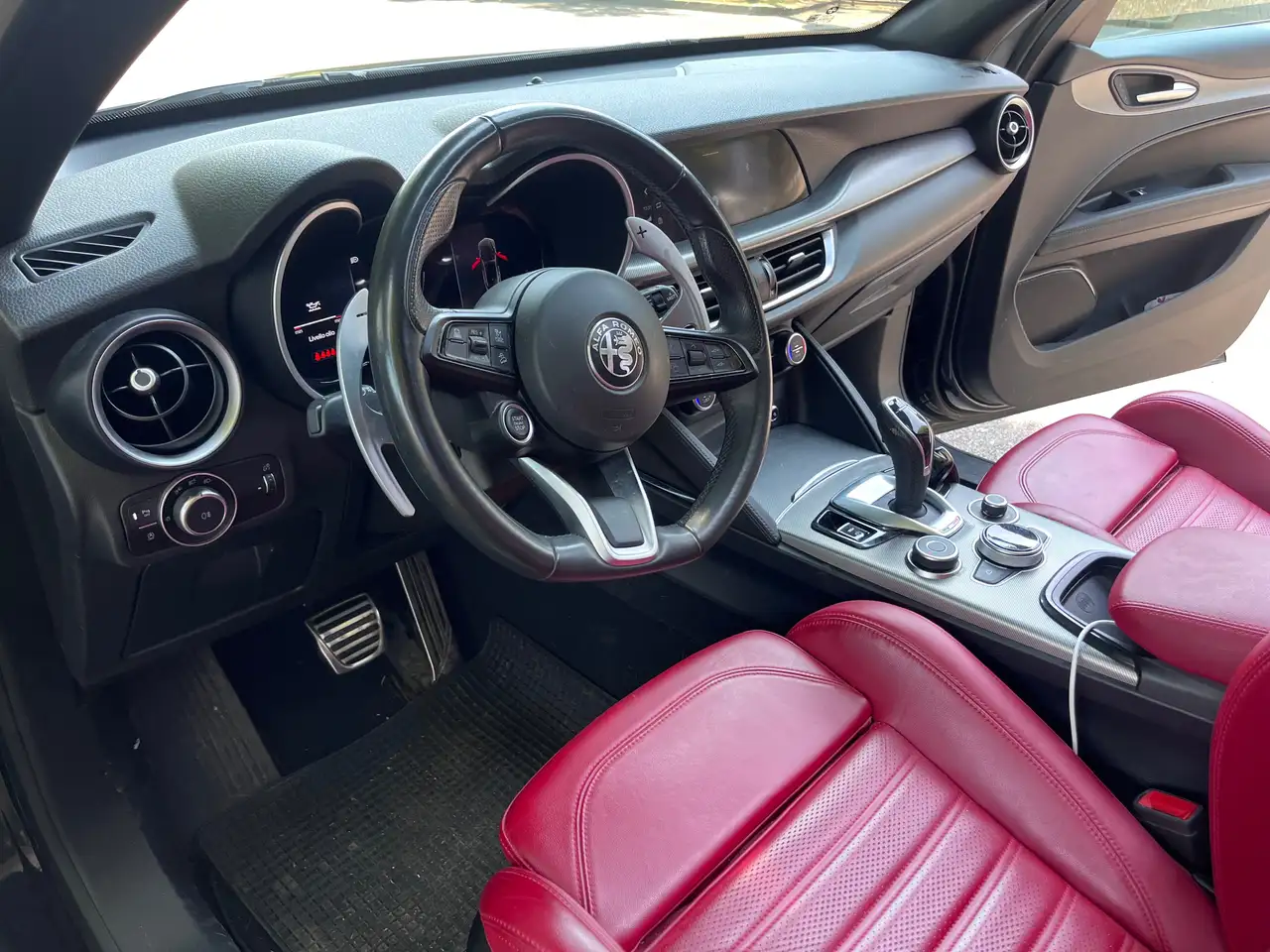 Alfa Romeo Stelvio 2023