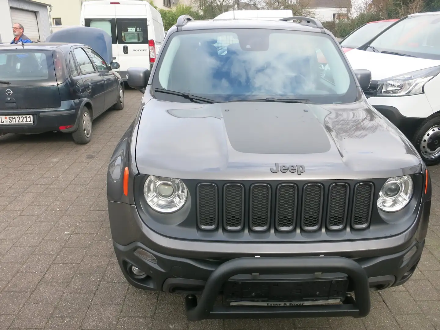 Jeep Renegade Trailhawk 4WD,Automatik Gris - 1