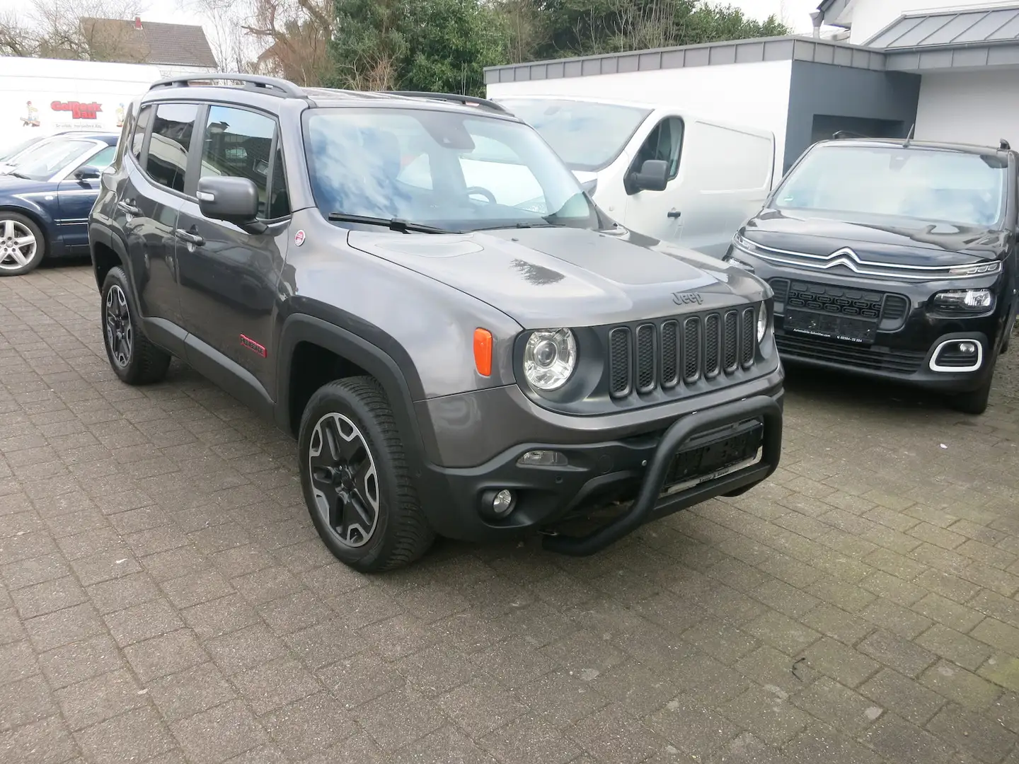Jeep Renegade Trailhawk 4WD,Automatik Gris - 2