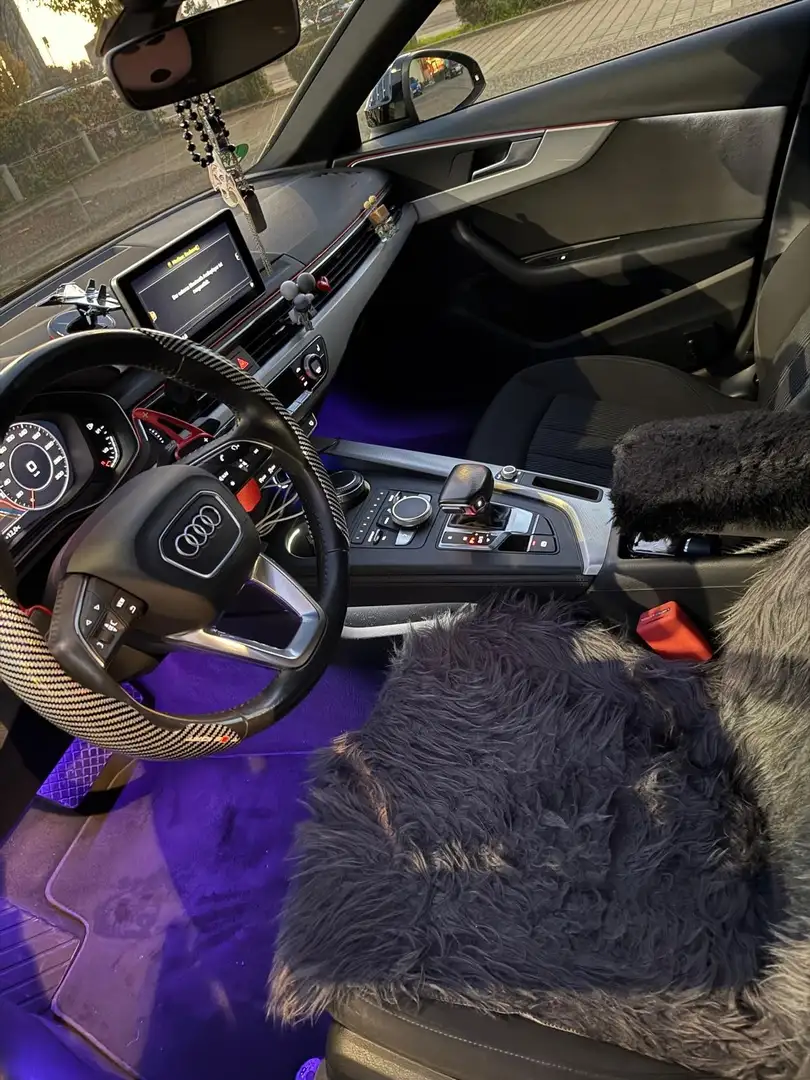 Audi A4 35 TFSI design Schwarz - 2