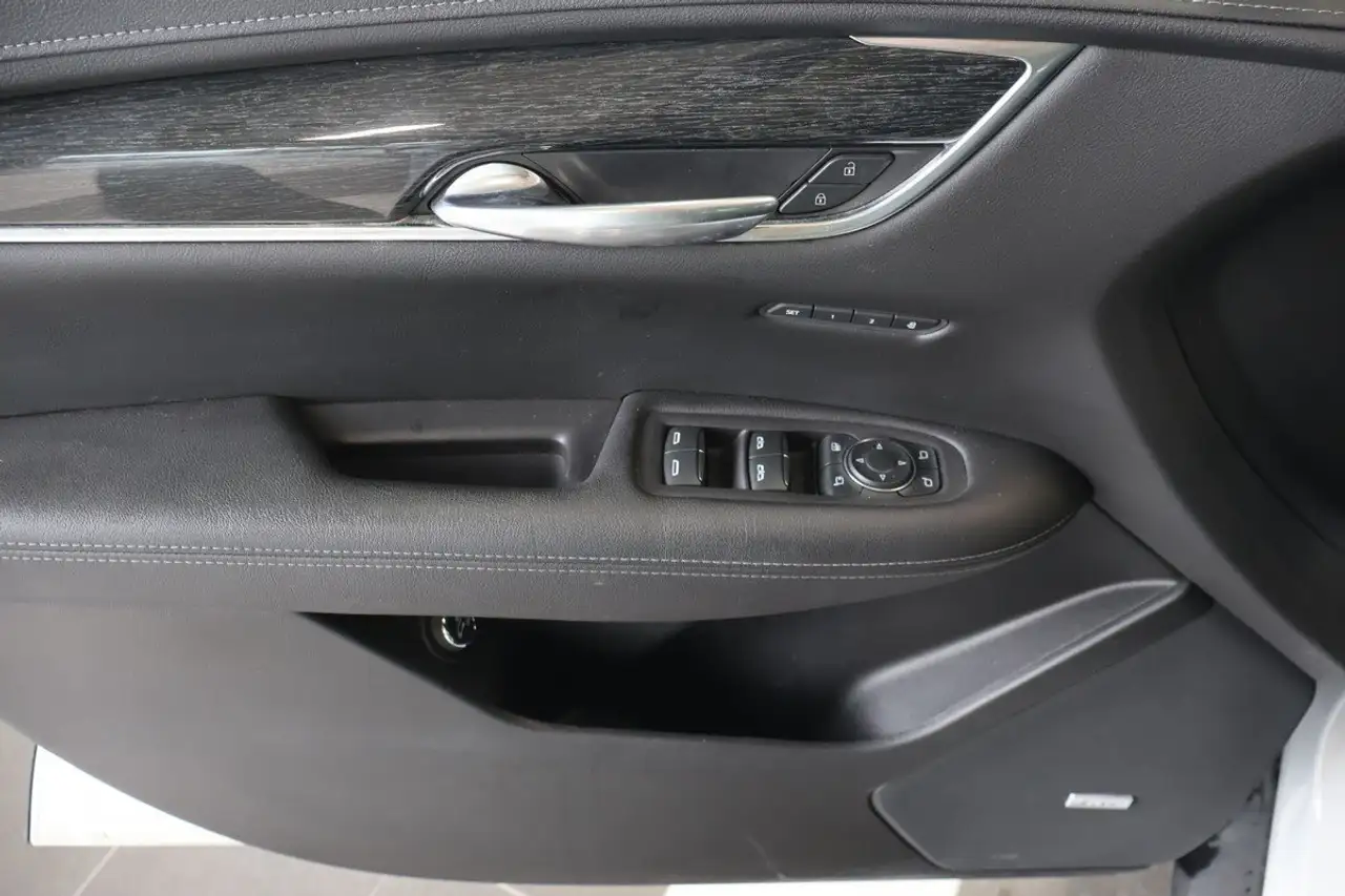 Cadillac XT5 снимка Cadillac XT5