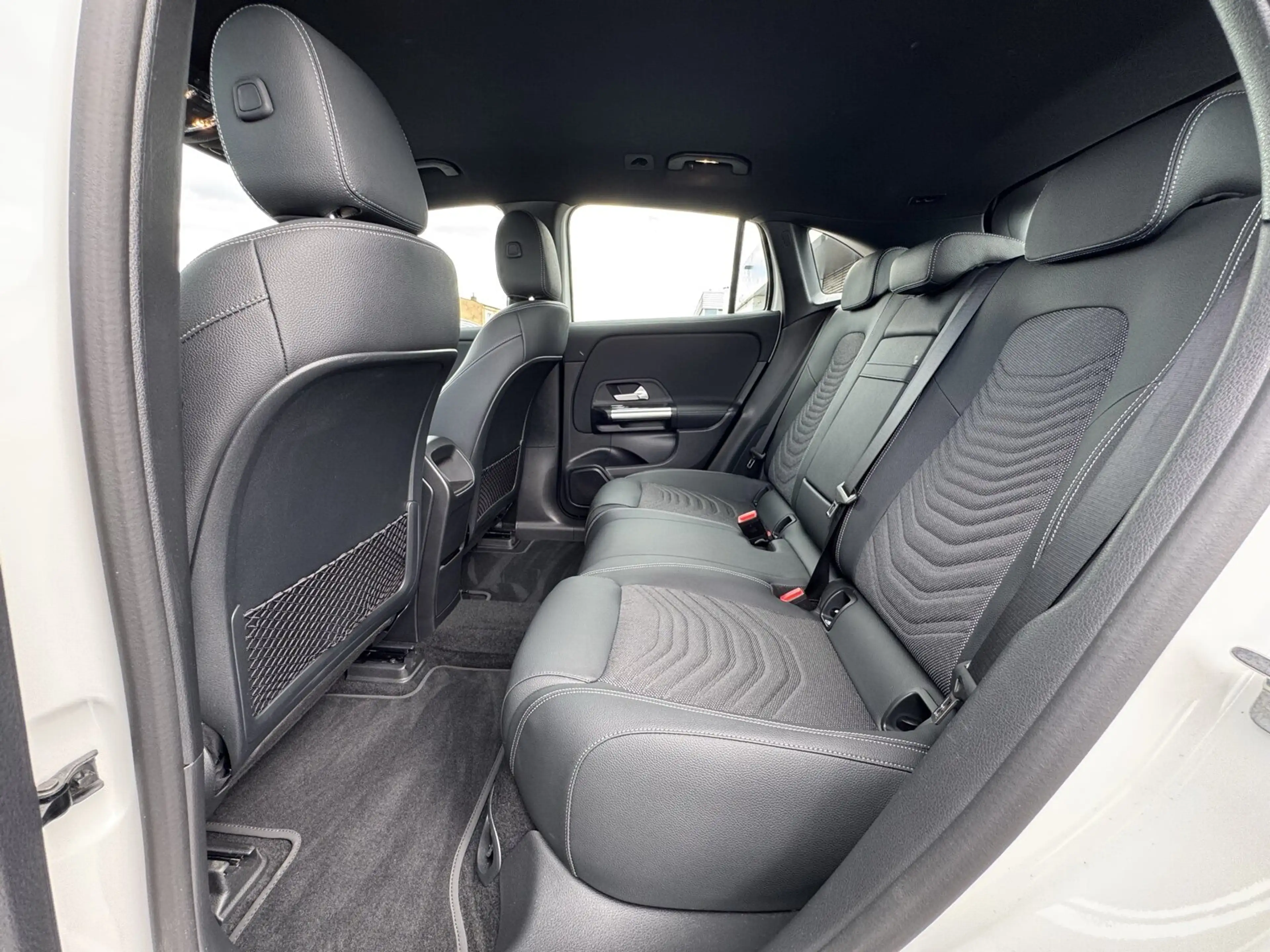 Mercedes-Benz EQA 250 EQA 250+ PROGR. NAVI+AHK+DISTR+LED+KAMERA+EASY-P — photo 11