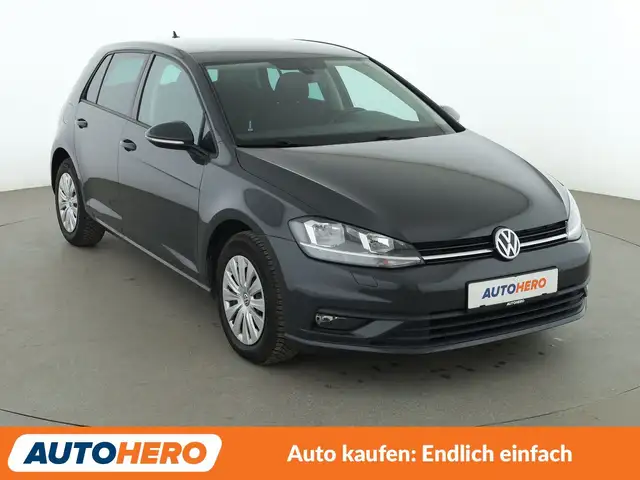 Volkswagen Golf view 8