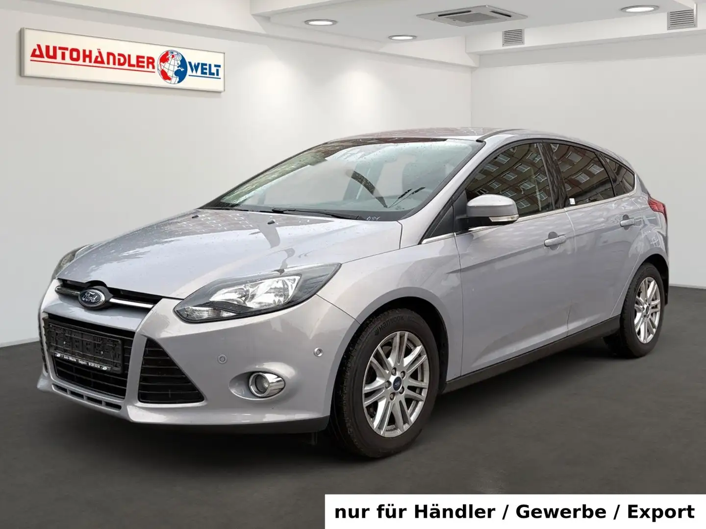 Ford Focus 1.0 EB Titanium Klimaautomatik SHZ PDC Grau - 1