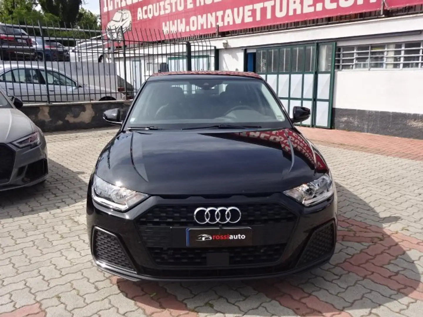 Audi A1 Sportback 25 1.0 tfsi  Adatta x neopatentati Noir - 2