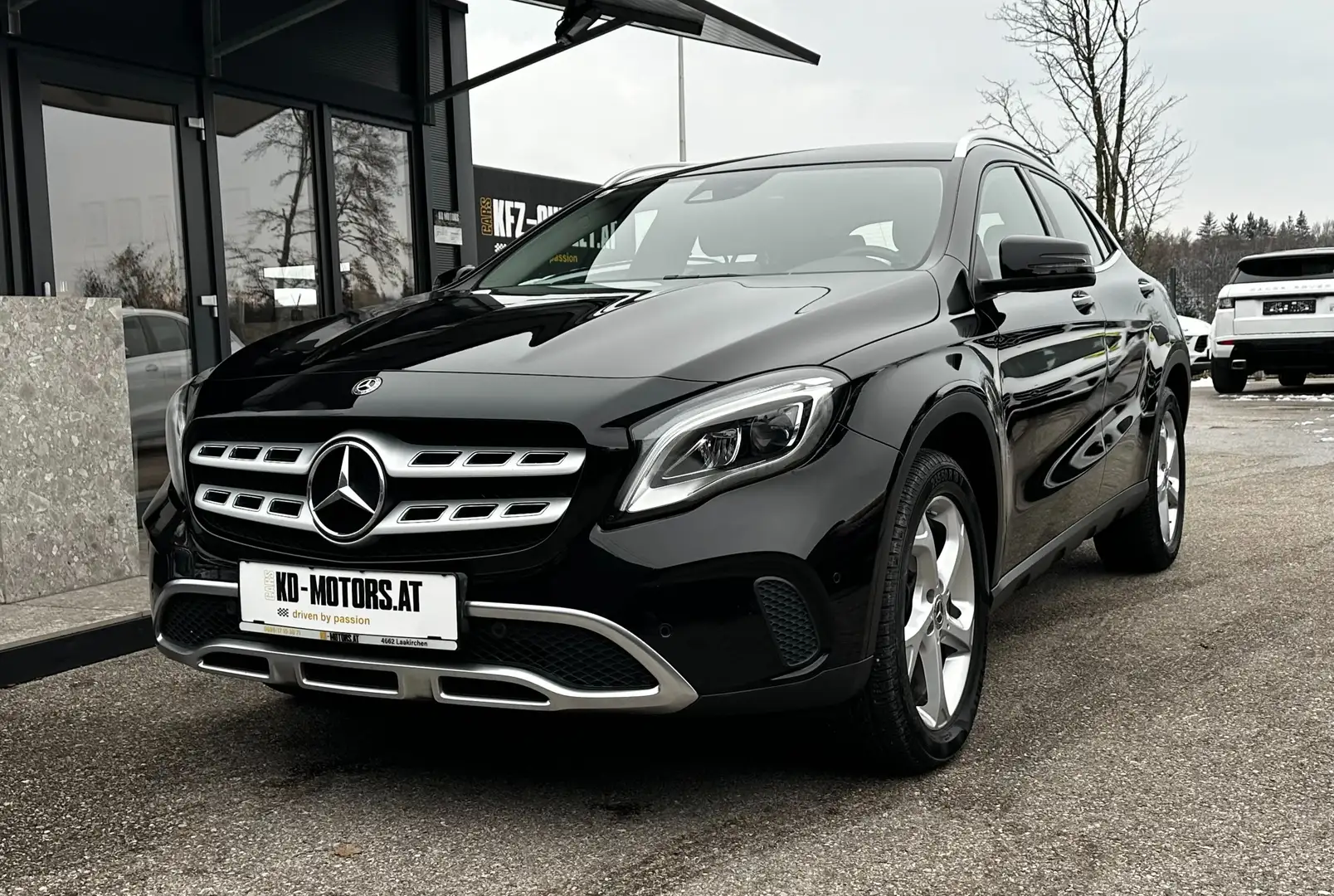 Mercedes-Benz GLA 200 CDI Aut. *1.Besitz*Leder*RFK*SHZ*Navi*PDC* Schwarz - 1