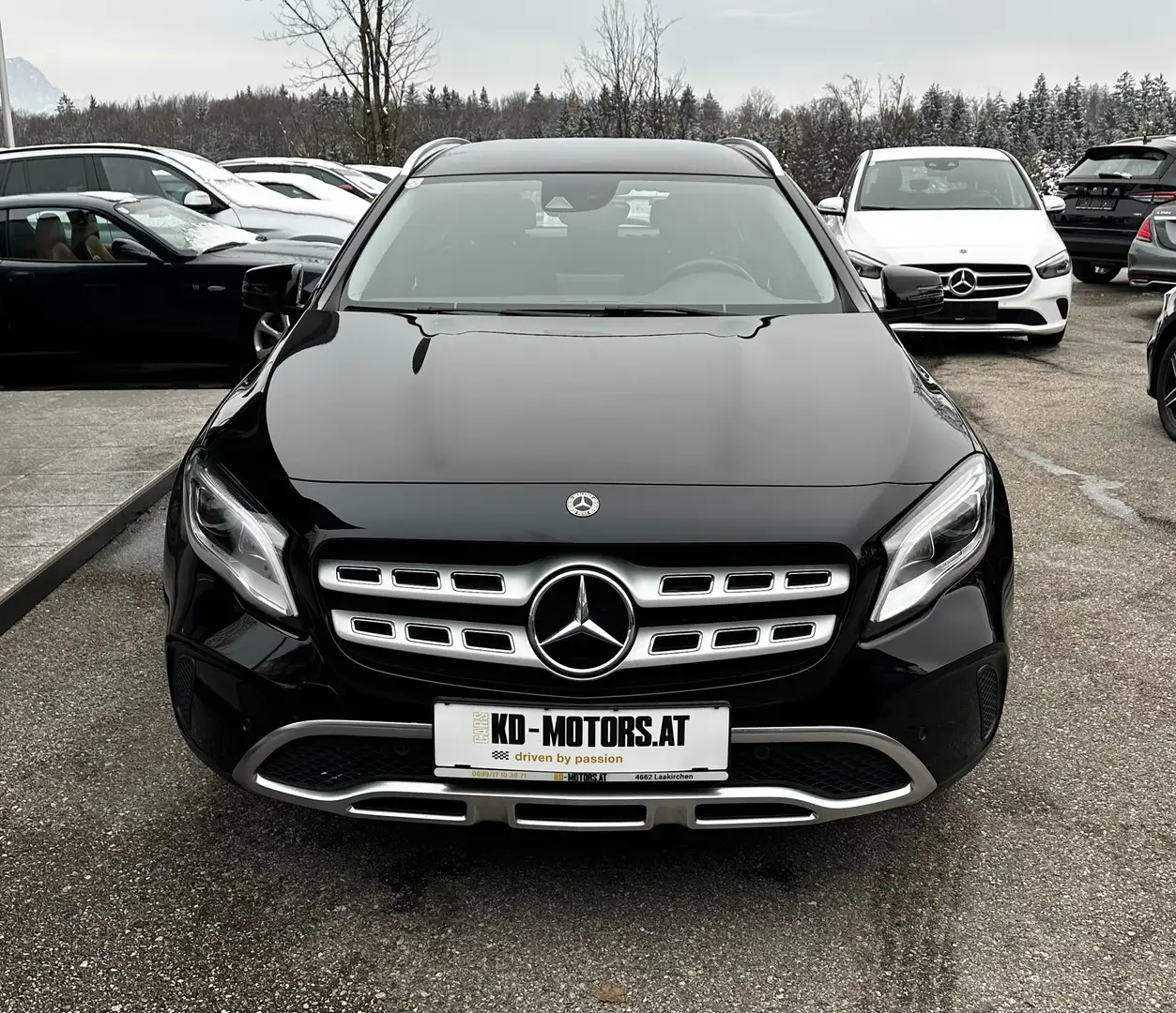 Mercedes-Benz GLA 200 CDI Aut. *1.Besitz*Leder*RFK*SHZ*Navi*PDC* Schwarz - 2