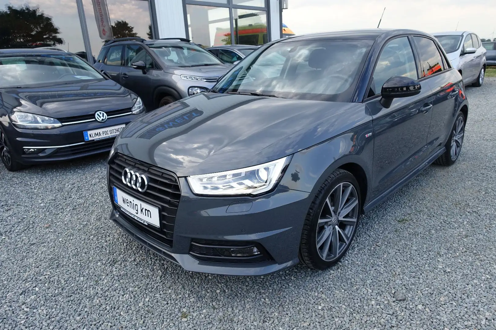 Audi A1 1.0 TFSI S-Line Aut.KLIMAAUT SITZH PDC TÜVNeu Grau - 2