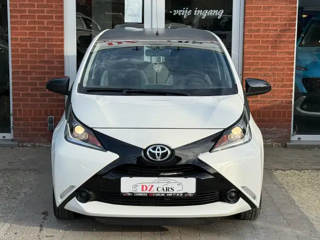 Toyota Aygo view 8